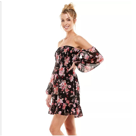 Lilly rose Dresses & Skirts - Juniors' Lily Rose Long Sleeve Off-The-Shoulder Smocked Dress